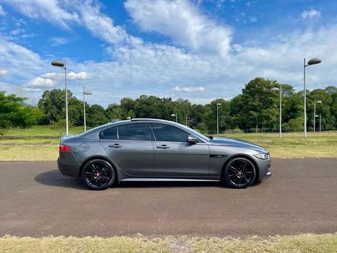 JAGUAR XE P250 R-SPORT