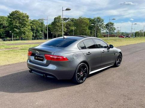 JAGUAR XE P250 R-SPORT