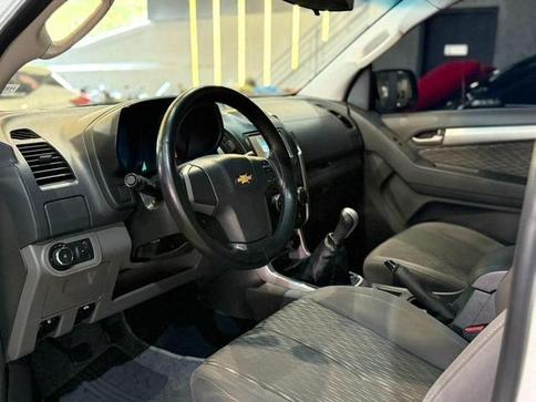 CHEVROLET S10 2.4 ADVANTAGE 4X2 CD 16V FLEX 4P MANUAL