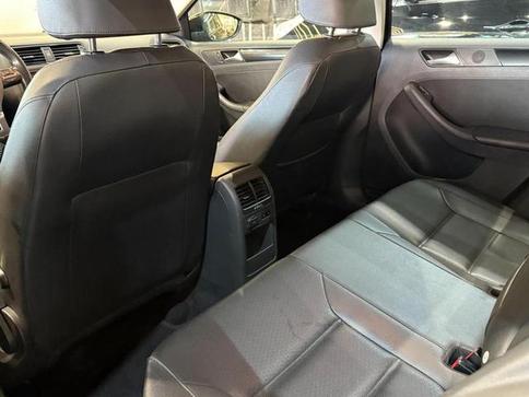 VOLKSWAGEN JETTA 2.0 COMFORTLINE FLEX 4P AUT