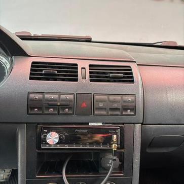 VOLKSWAGEN GOL 1.6 RALLYE