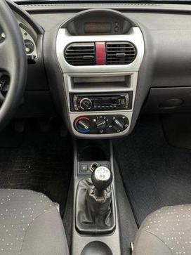 CHEVROLET CORSA SEDAN PREMIUM
