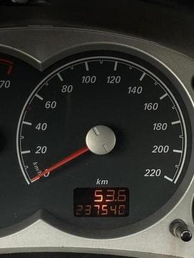 CHEVROLET CORSA SEDAN PREMIUM