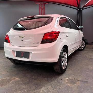 CHEVROLET ONIX 1.4MT LT