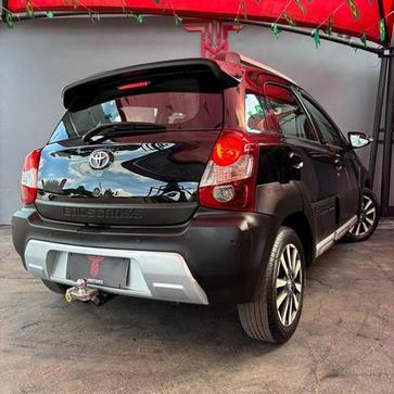 TOYOTA ETIOS HB CROSS