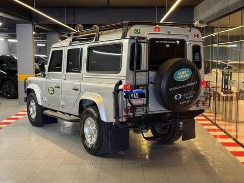 LAND ROVER DEFENDER 110 STANDARD