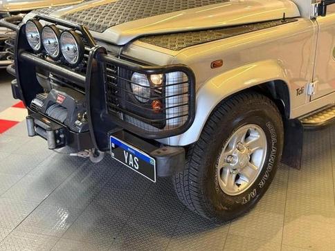 LAND ROVER DEFENDER 110 STANDARD