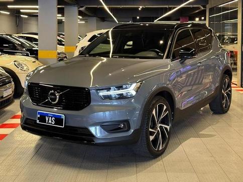 VOLVO XC40 T5 R-DESIGN