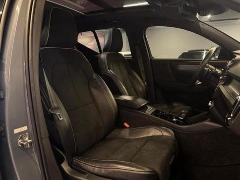 VOLVO XC40 T5 R-DESIGN