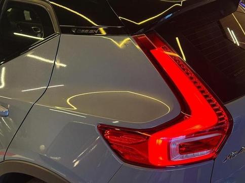VOLVO XC40 T5 R-DESIGN