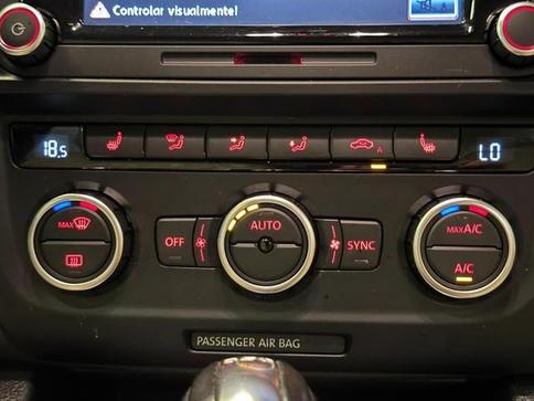 VOLKSWAGEN JETTA 2.0T