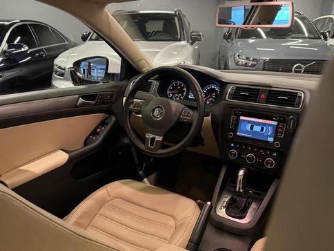 VOLKSWAGEN JETTA 2.0T