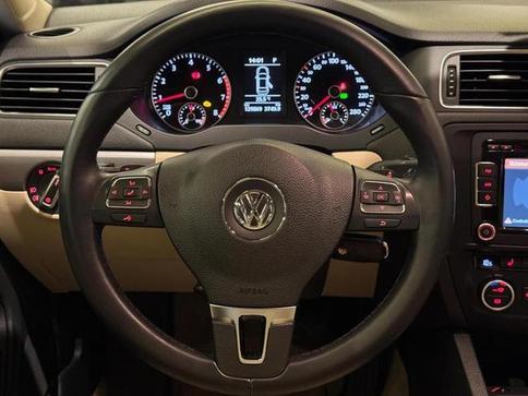 VOLKSWAGEN JETTA 2.0T