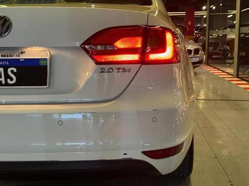VOLKSWAGEN JETTA 2.0T