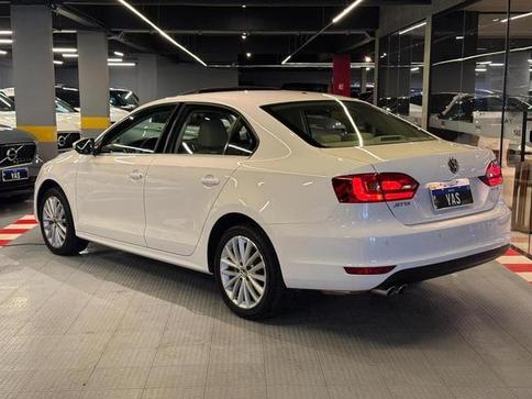 VOLKSWAGEN JETTA 2.0T