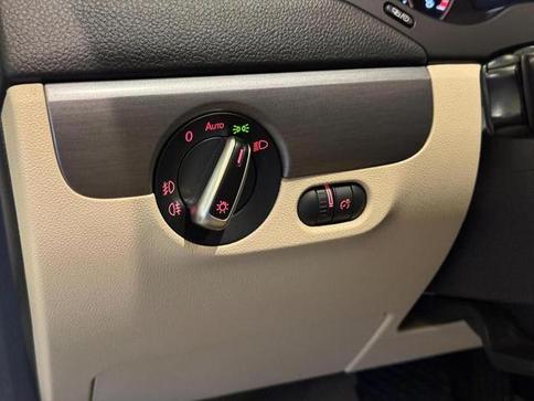 VOLKSWAGEN JETTA 2.0T