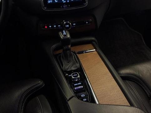 VOLVO XC90 D5 INSCRIPT