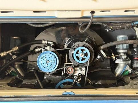 VOLKSWAGEN KOMBI