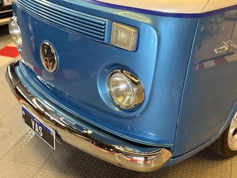 VOLKSWAGEN KOMBI