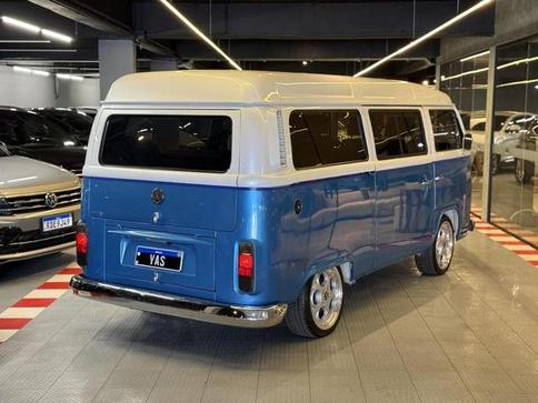 VOLKSWAGEN KOMBI