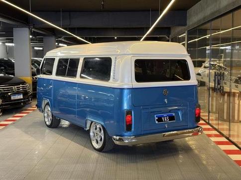 VOLKSWAGEN KOMBI