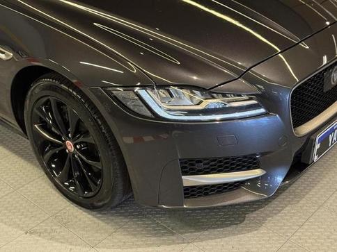 JAGUAR XF 2.0T R-SPORT
