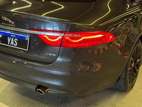JAGUAR XF 2.0T R-SPORT