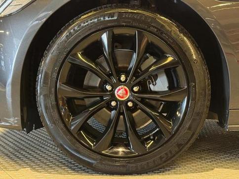 JAGUAR XF 2.0T R-SPORT
