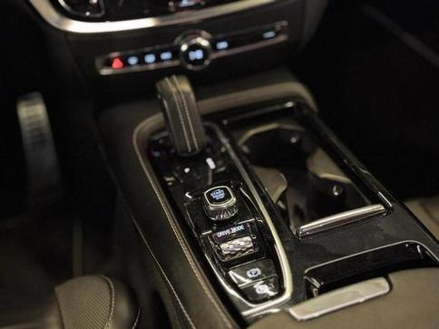 VOLVO S60 T8 R-DESIGN