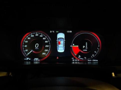 VOLVO S60 T8 R-DESIGN
