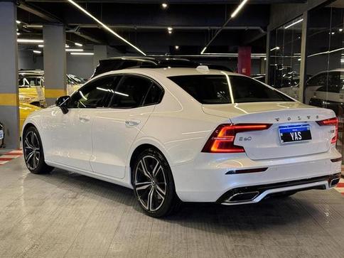 VOLVO S60 T8 R-DESIGN