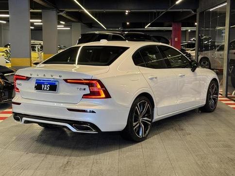 VOLVO S60 T8 R-DESIGN