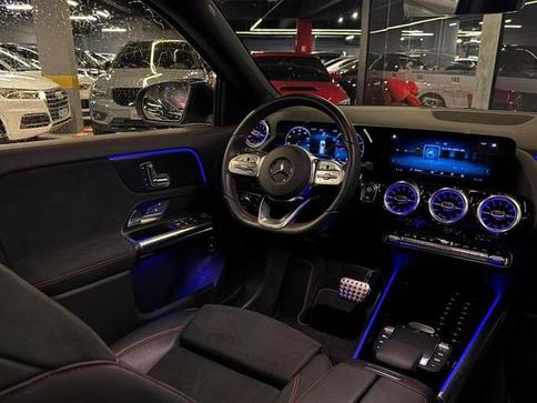 MERCEDES-BENZ GLA200 AMG LINE