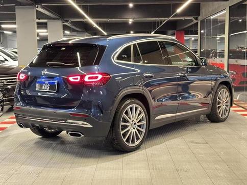 MERCEDES-BENZ GLA200 AMG LINE