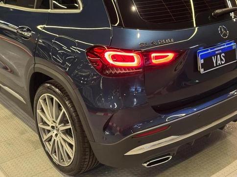 MERCEDES-BENZ GLA200 AMG LINE
