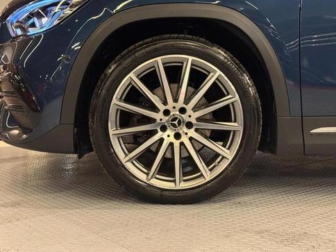 MERCEDES-BENZ GLA200 AMG LINE