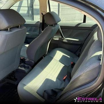 VOLKSWAGEN POLO SEDAN 1.6