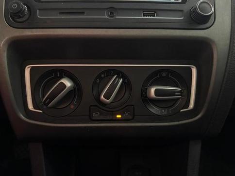 VOLKSWAGEN FOX 1.6 MSI TOTAL FLEX CONNECT 4P I-MOTION