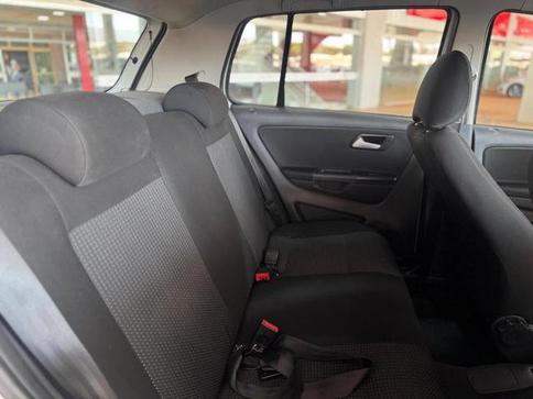 VOLKSWAGEN FOX 1.6 MSI TOTAL FLEX CONNECT 4P I-MOTION