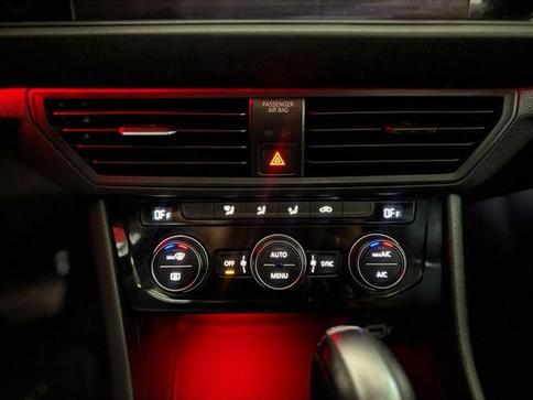 VOLKSWAGEN JETTA R-LINE 250 TSI 1.4 FLEX 16V AUT.