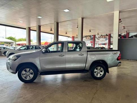 TOYOTA HILUX CD 4X4 2.8 DIESEL MEC.