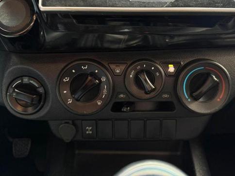 TOYOTA HILUX CD 4X4 2.8 DIESEL MEC.