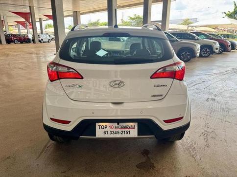HYUNDAI HB20X PREMIUM 1.6 FLEX 16V AUT. 4P