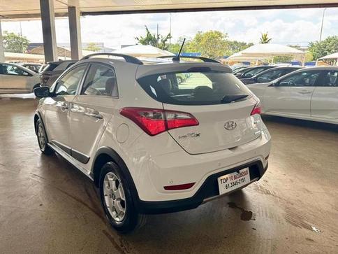 HYUNDAI HB20X PREMIUM 1.6 FLEX 16V AUT. 4P