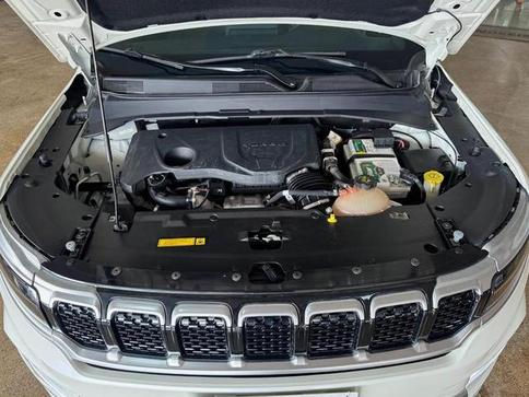 JEEP COMMANDER OVERLAND T270 1.3 TB FLEX AUT