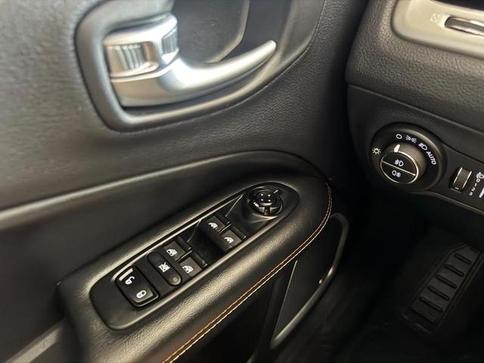 JEEP COMPASS LONGITUDE 2.0 4x2 FLEX 16V AUT