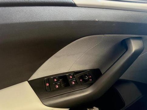 VOLKSWAGEN T-CROSS 200 TSI COMFORTLINE AUT