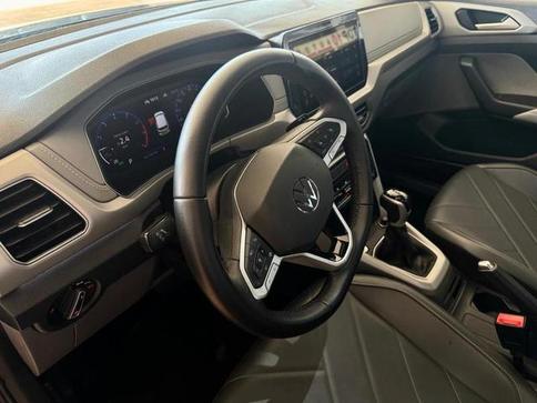 VOLKSWAGEN T-CROSS COMFORTLINE 1.0 TSI FLEX 5P AUT.