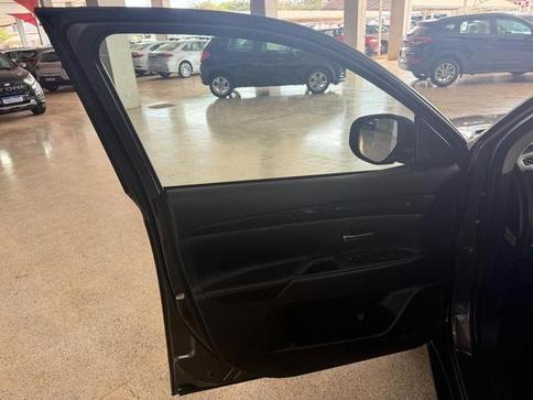 MITSUBISHI OUTLANDER 2.0 COMFORT 7 LUGARES AUT