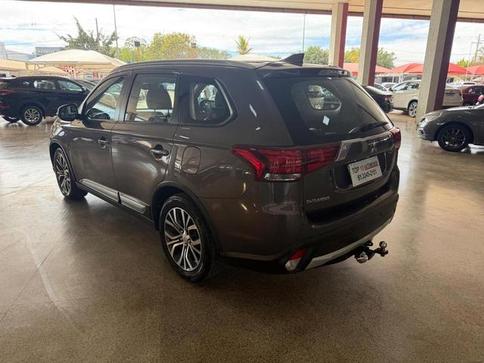 MITSUBISHI OUTLANDER 2.0 COMFORT 7 LUGARES AUT